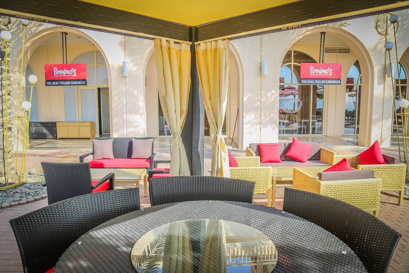 Panino's Outdoor